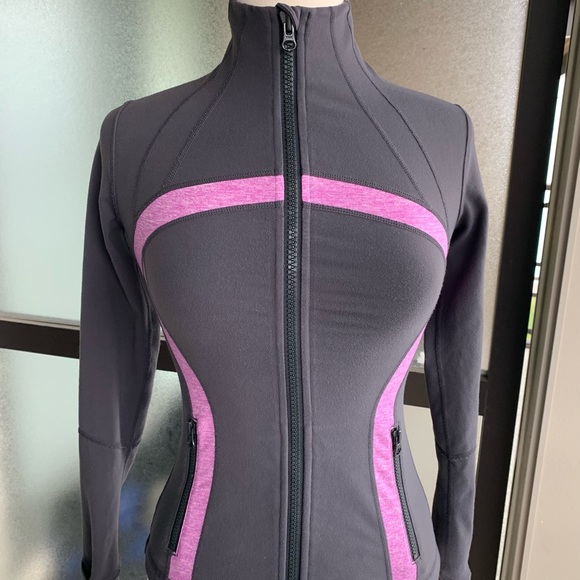 Lululemon jacket, grey with pink, EUC, Size 4 - Picture 2 of 12